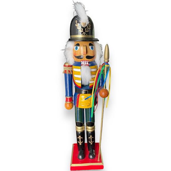 Nutcracker Christmas Home Decor All Wood detailed KING AND STAFF Vintage - Picture 1 of 5